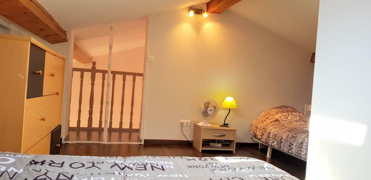 Maison Avec Jardin Au Calme 拉克罗 外观 照片