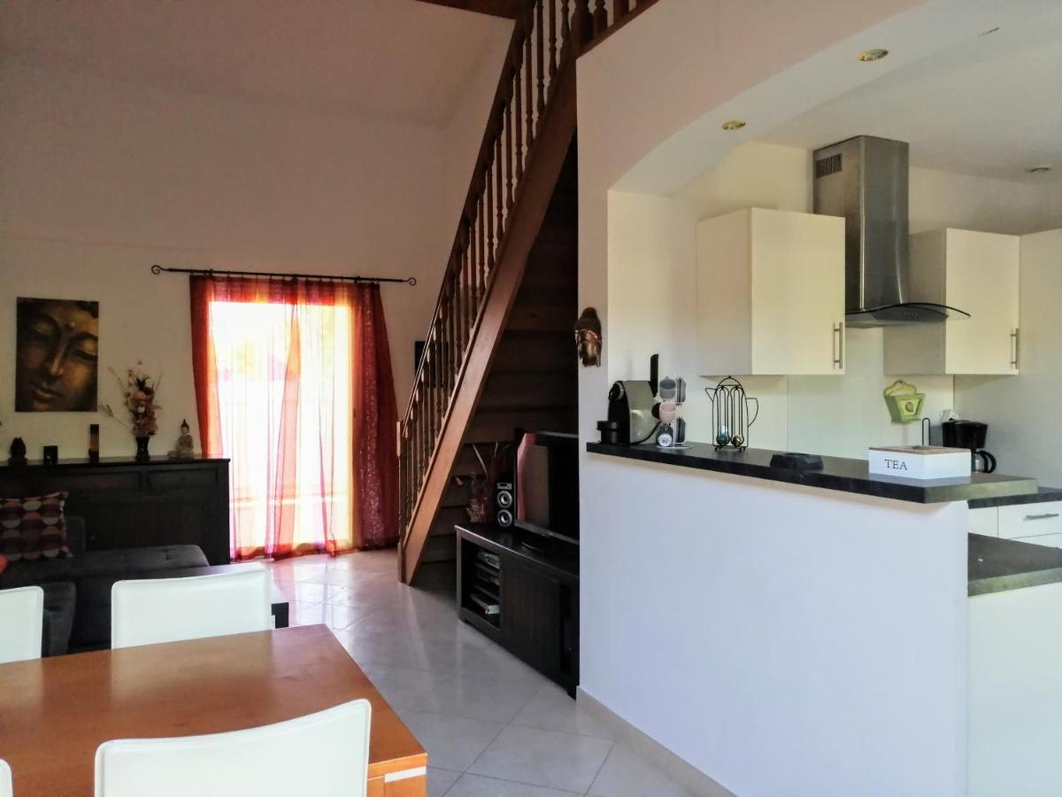Maison Avec Jardin Au Calme 拉克罗 外观 照片